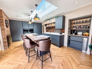 Photo 21- click for photo gallery